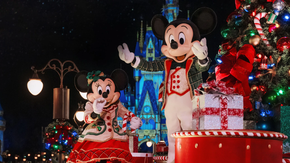 Your Complete Guide to Mickey’s Very Merry Christmas Party 2024!